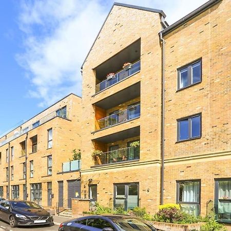 Idyllic Thames Riverside Apartment With Free Parking Isleworth Exteriér fotografie