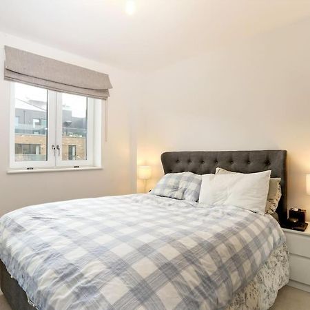Idyllic Thames Riverside Apartment With Free Parking Isleworth Exteriér fotografie